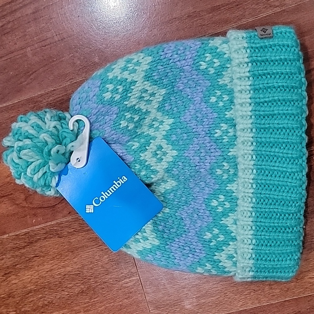 NWT Kids Columbia Pom Beanie